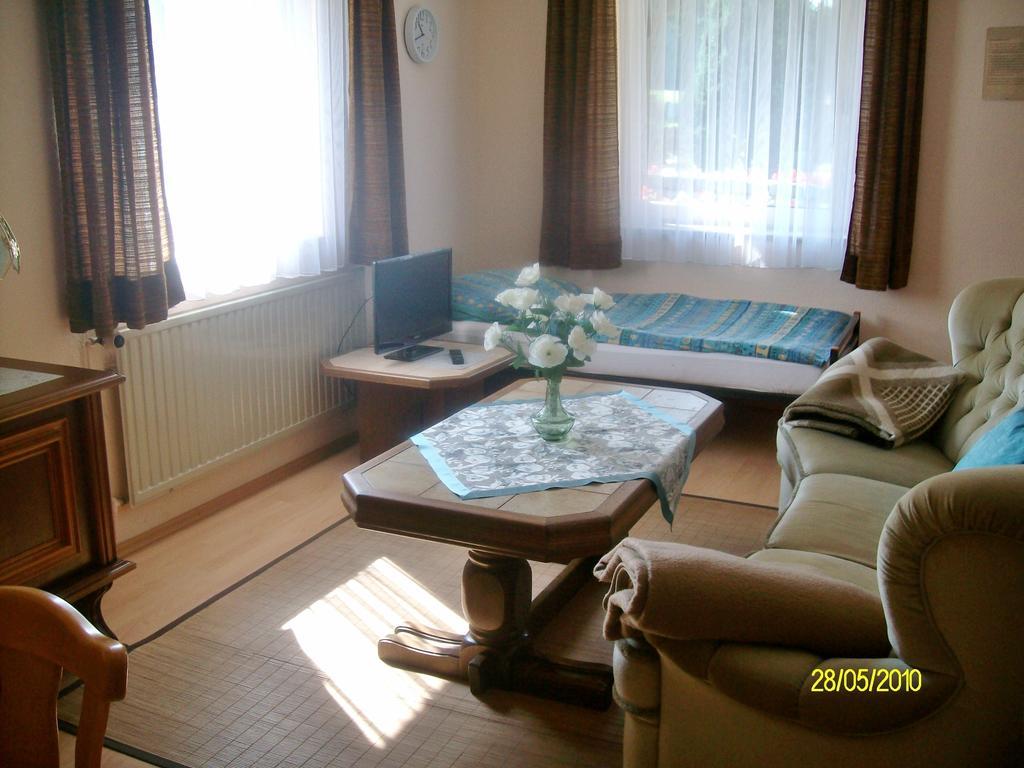 Ferien Und Gaestehaus Harms Neuenkirchen  Chambre photo